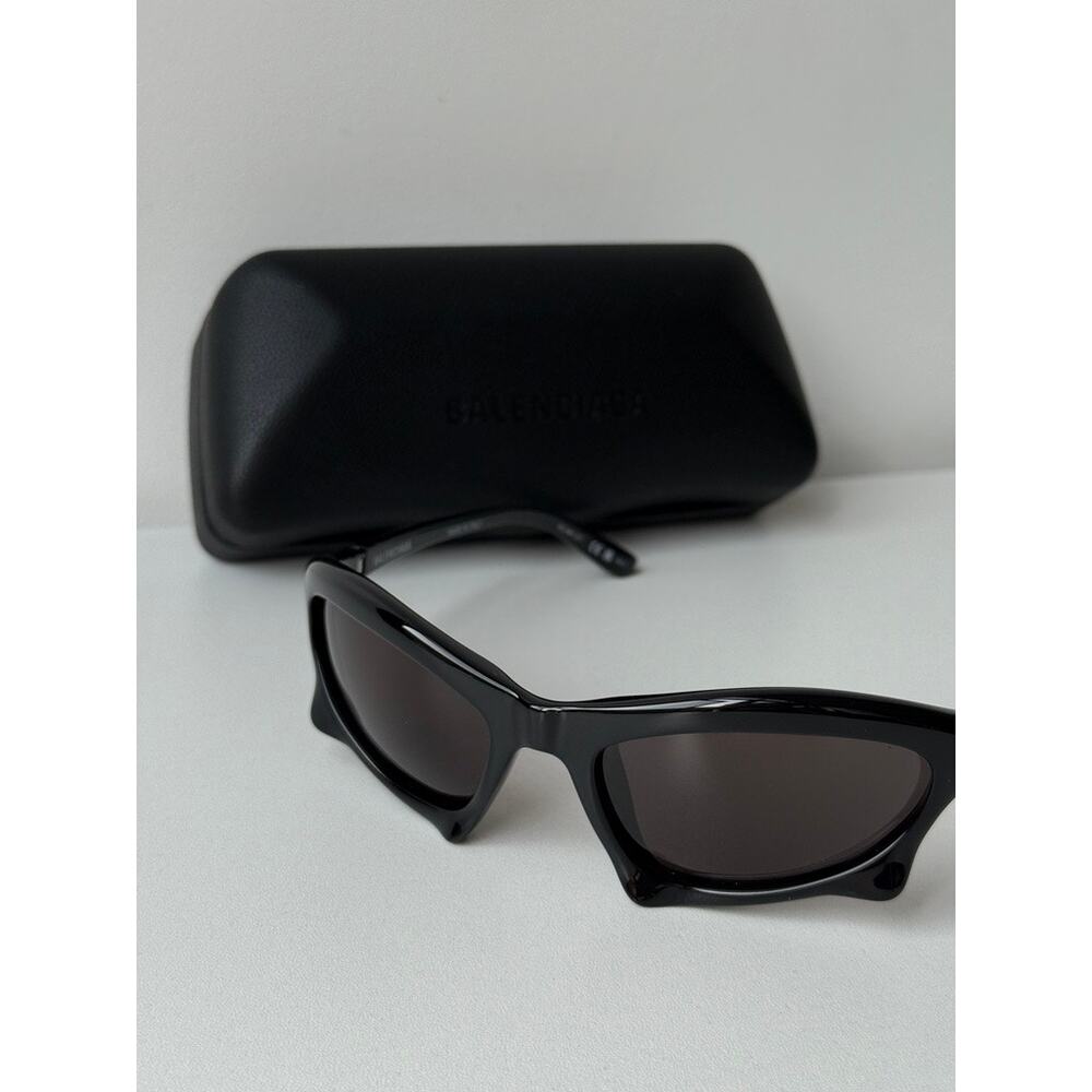 NEW Balenciaga BB0229S Bat Sunglasses in Black $605 - Picture 4 of 6